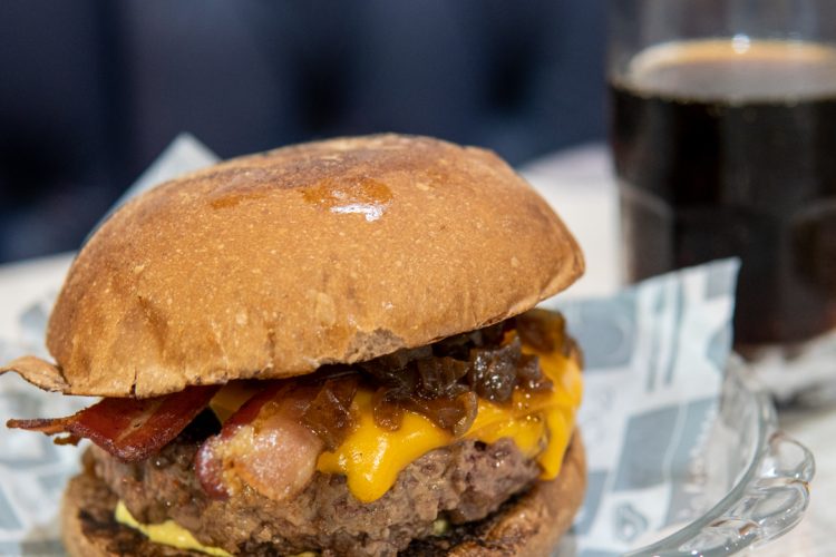 AMERICA HAMBURGERS – Nova hamburgueria na Zona Leste!